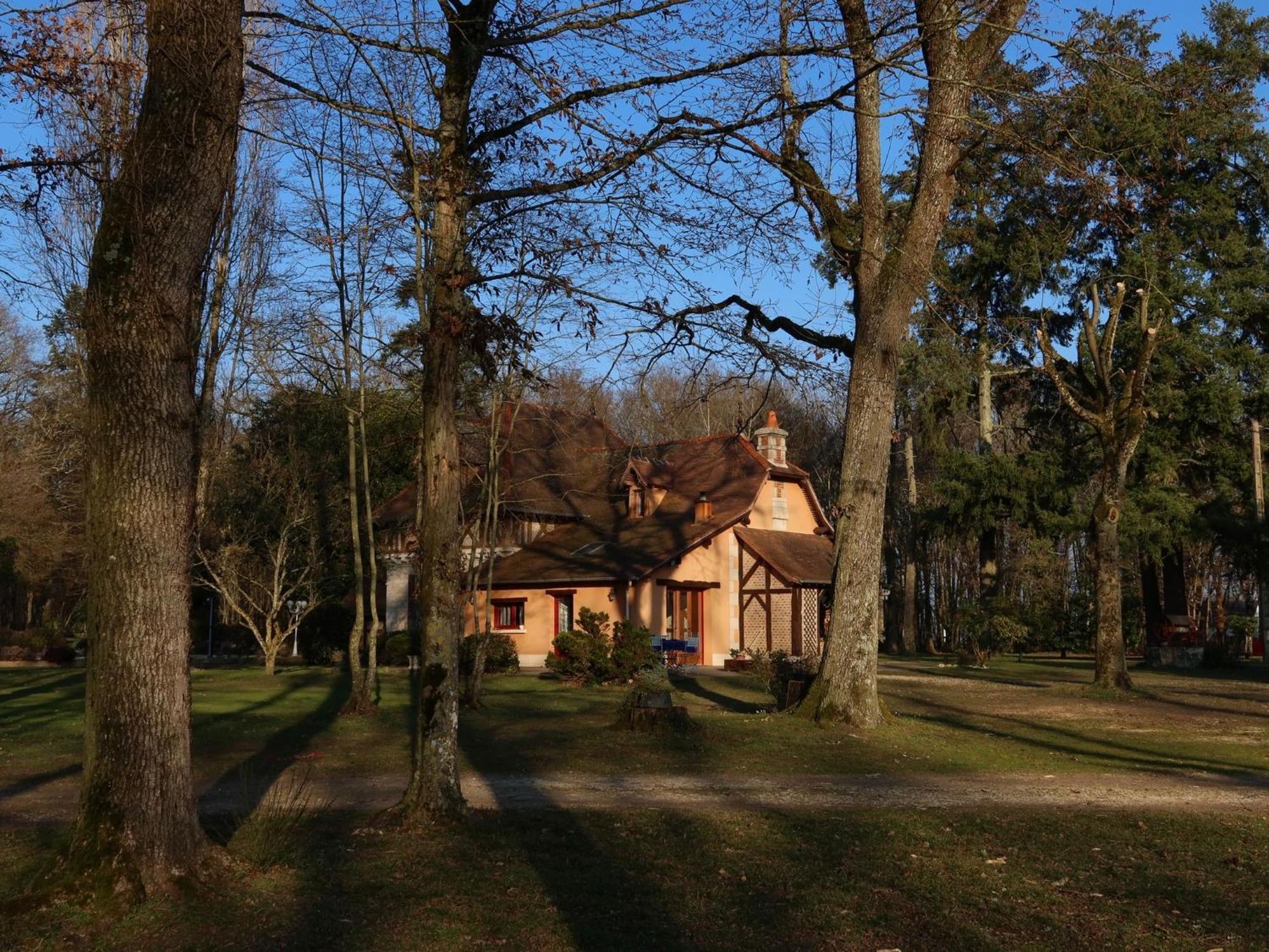 La Faisanderie Saint-Florent-sur-Cher Экстерьер фото